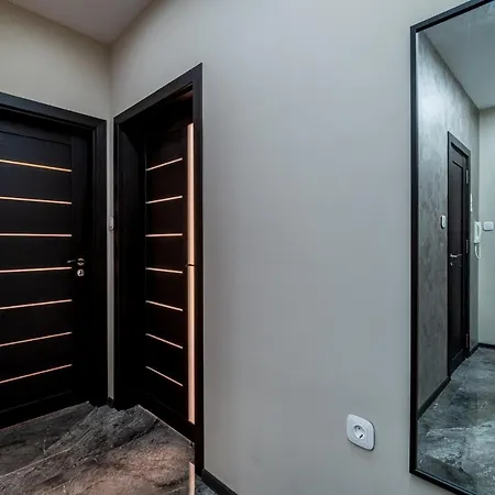 Luxury Redefined In Center - Elevate Your In A Smart And Modern