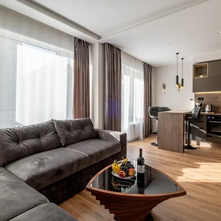 Luxury Redefined In Center - Elevate Your In A Smart And Modern