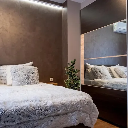 Luxury Redefined In Center - Elevate Your In A Smart And Modern * Várna