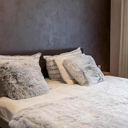 Appartement Luxury Redefined In City Center - Elevate Your In A Smart And Modern