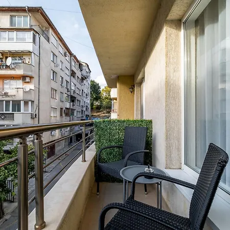 Luxury Redefined In City Center - Elevate Your In A Smart And Modern Appartement